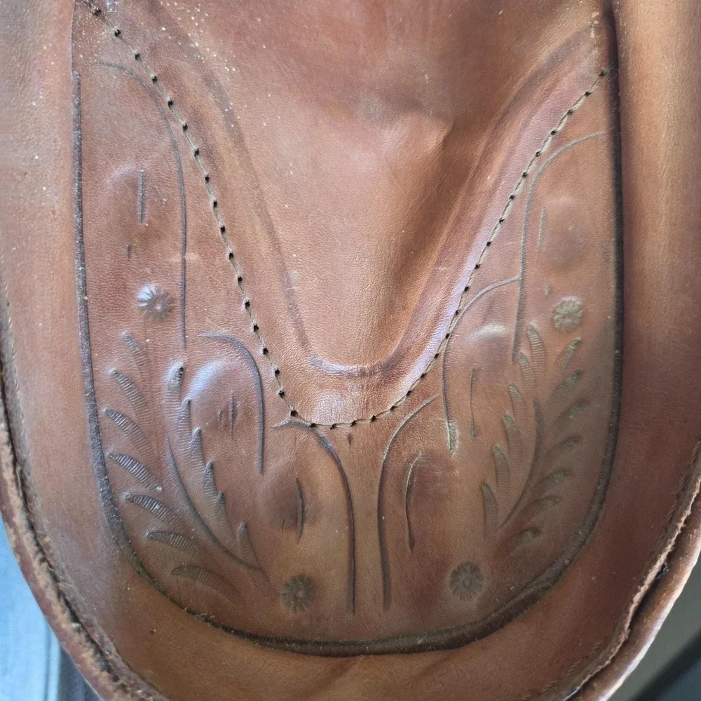 VINTAGE Leather Women's Hand Carved Purse, Brown-9